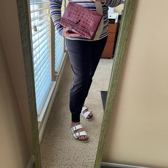 Vince embossed croc clutch - Picture 5 of 5